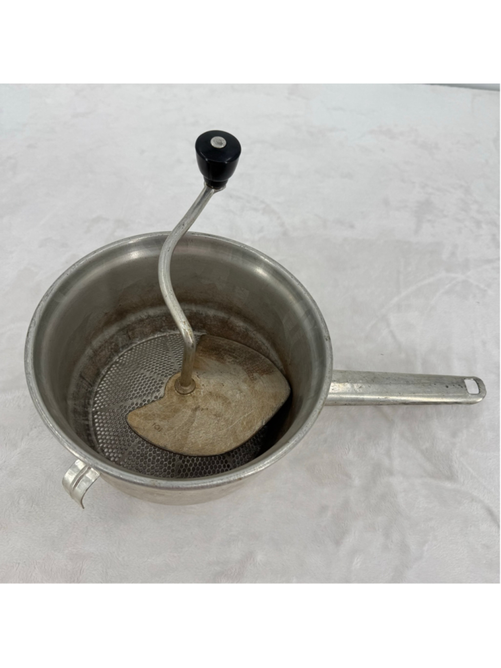Vintage Foley Food Mill Hand Crank #101 2 Quart Masher Ricer Strainer Applesauce